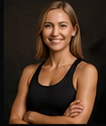 Dóra reformer Pilates oktató portréja